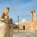 Dora Argaka