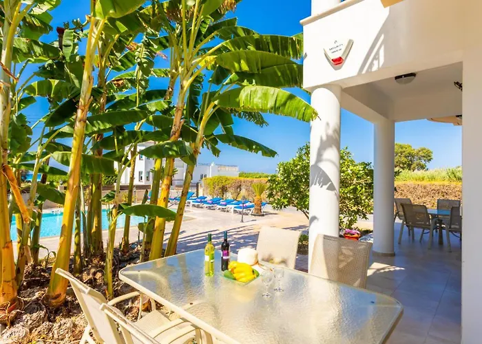 Βίλα Dora Αργάκα